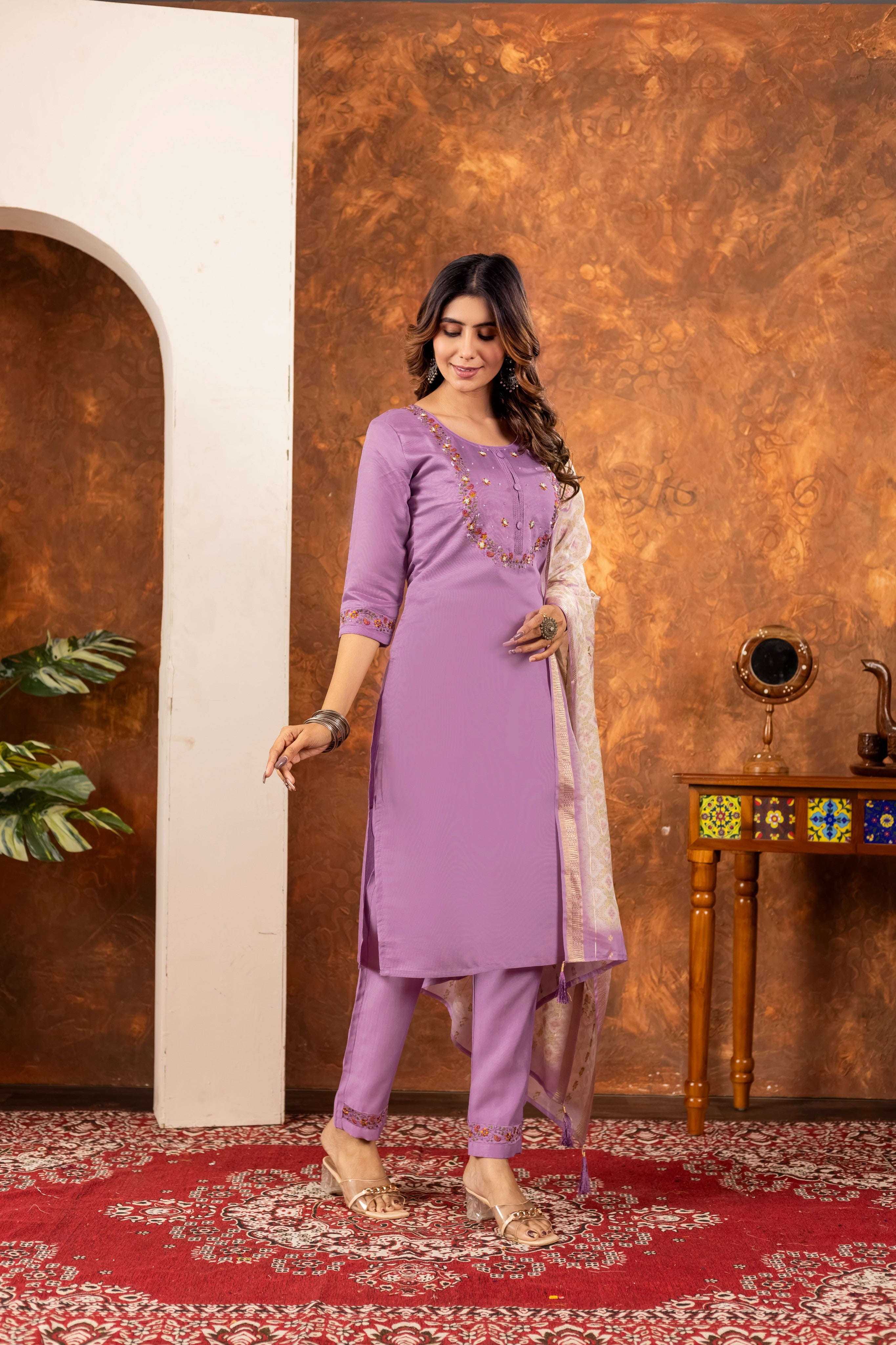 Elegant Straight Kurti Pant Dupatta Set- Lovender Kalikar