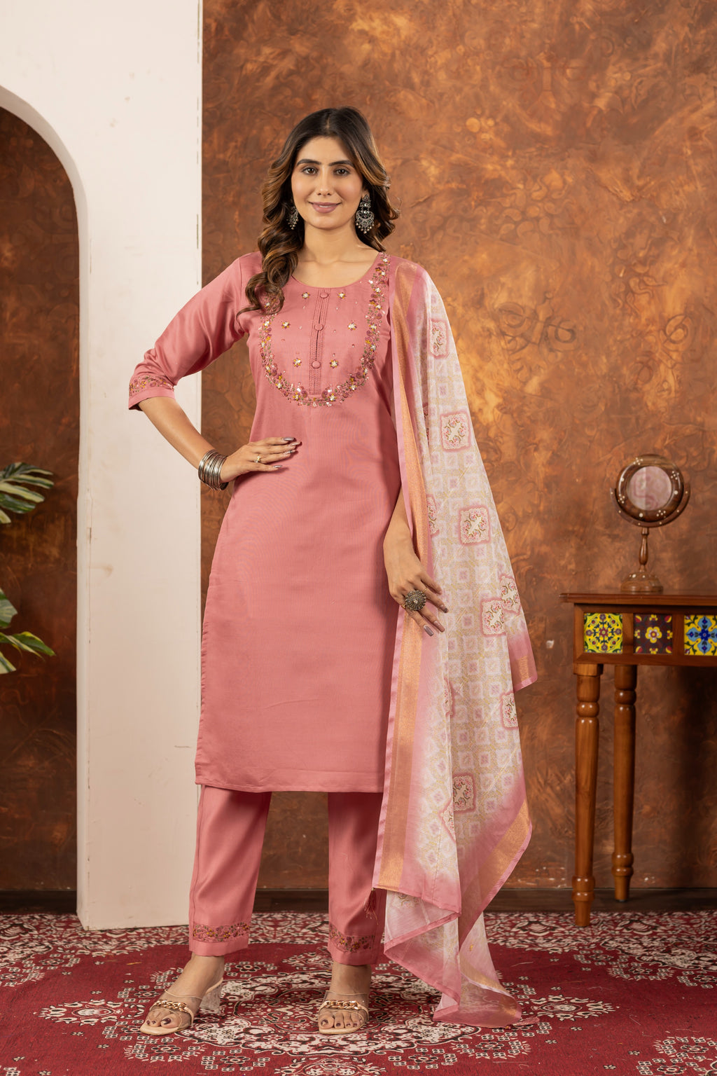 Elegant Straight Kurti Pant Dupatta Set of Peach