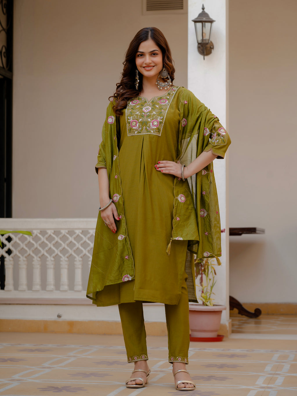 Elegant Straight Kurti Pant Dupatta Set of Mahendi Green