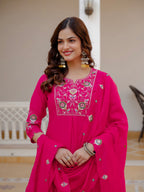 Elegant Straight Kurti Pant Dupatta Set of Pink