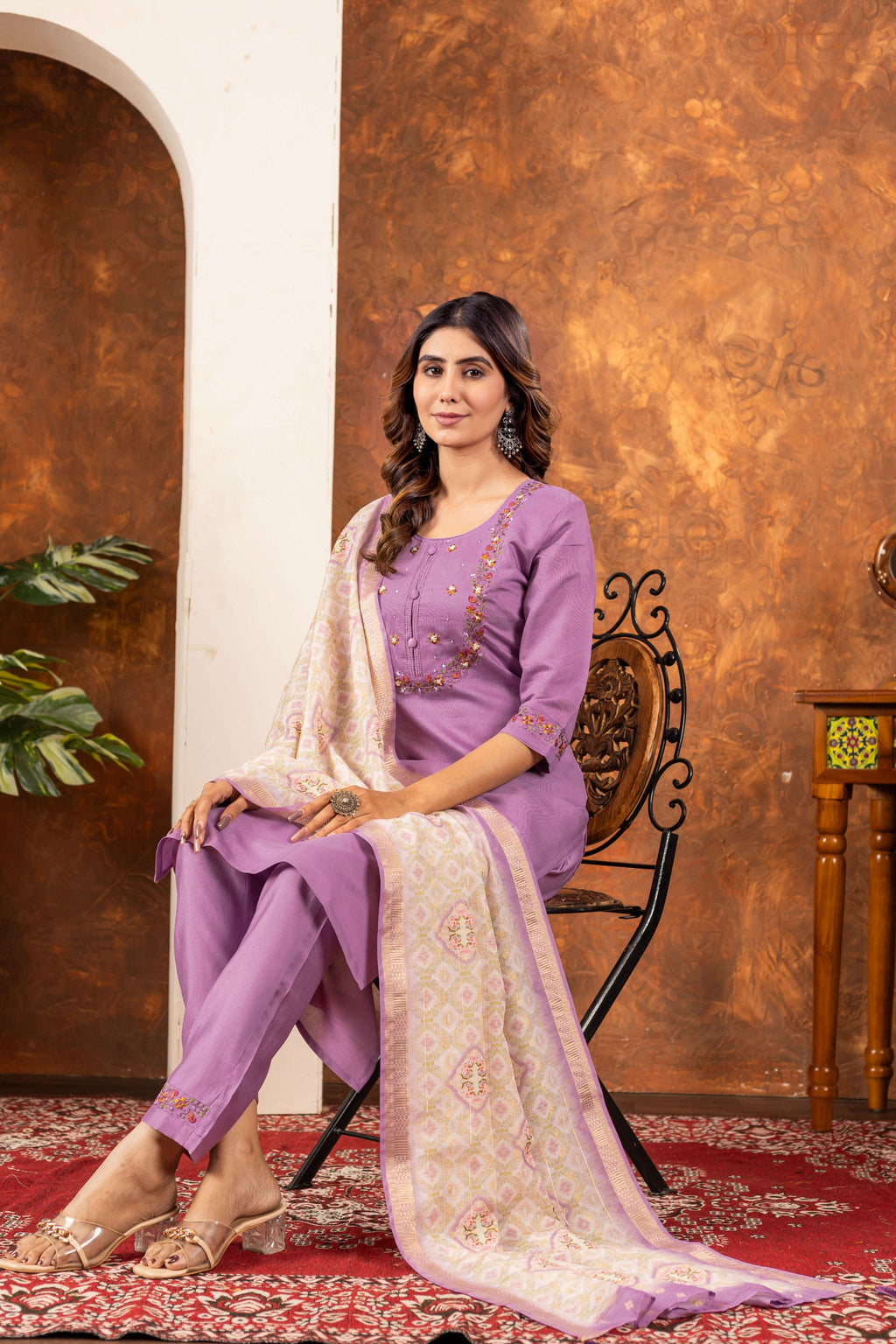 Elegant Straight Kurti Pant Dupatta Set- Lovender Kalikar