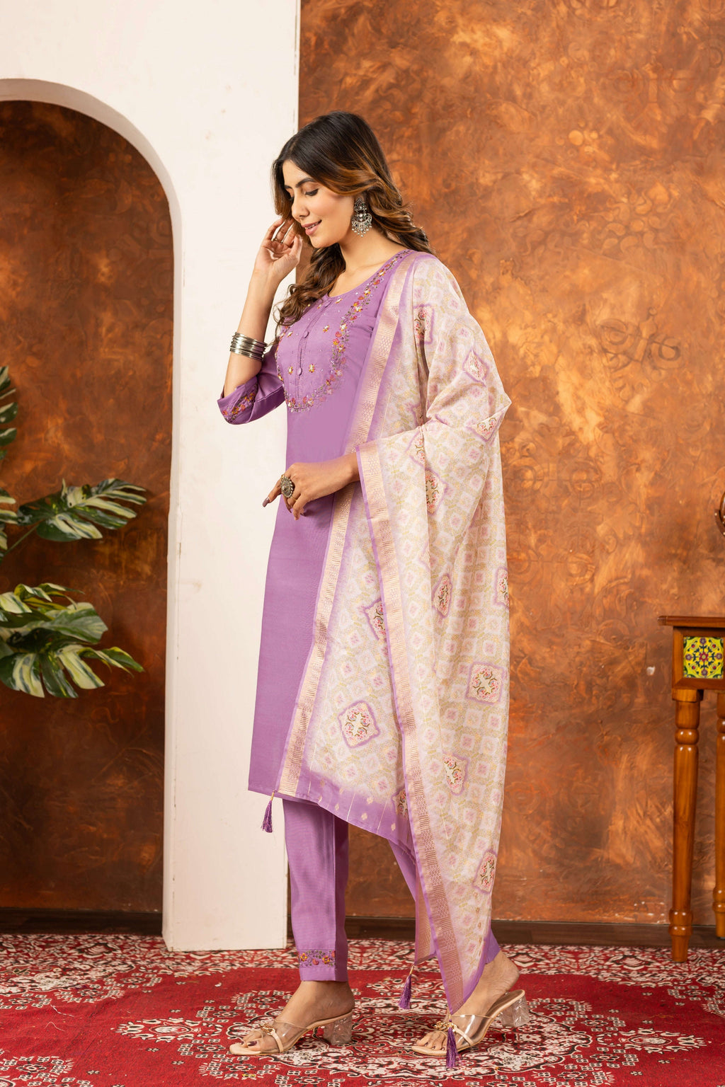 Elegant Straight Kurti Pant Dupatta Set- Lovender Kalikar