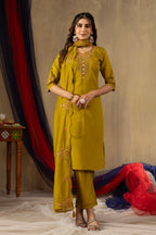 Elegant Straight Kurti Pant Dupatta Set of Musterd