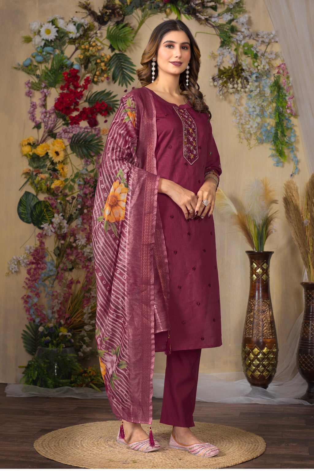 Elegant Straight Kurti Pant Dupatta Set of Maroon