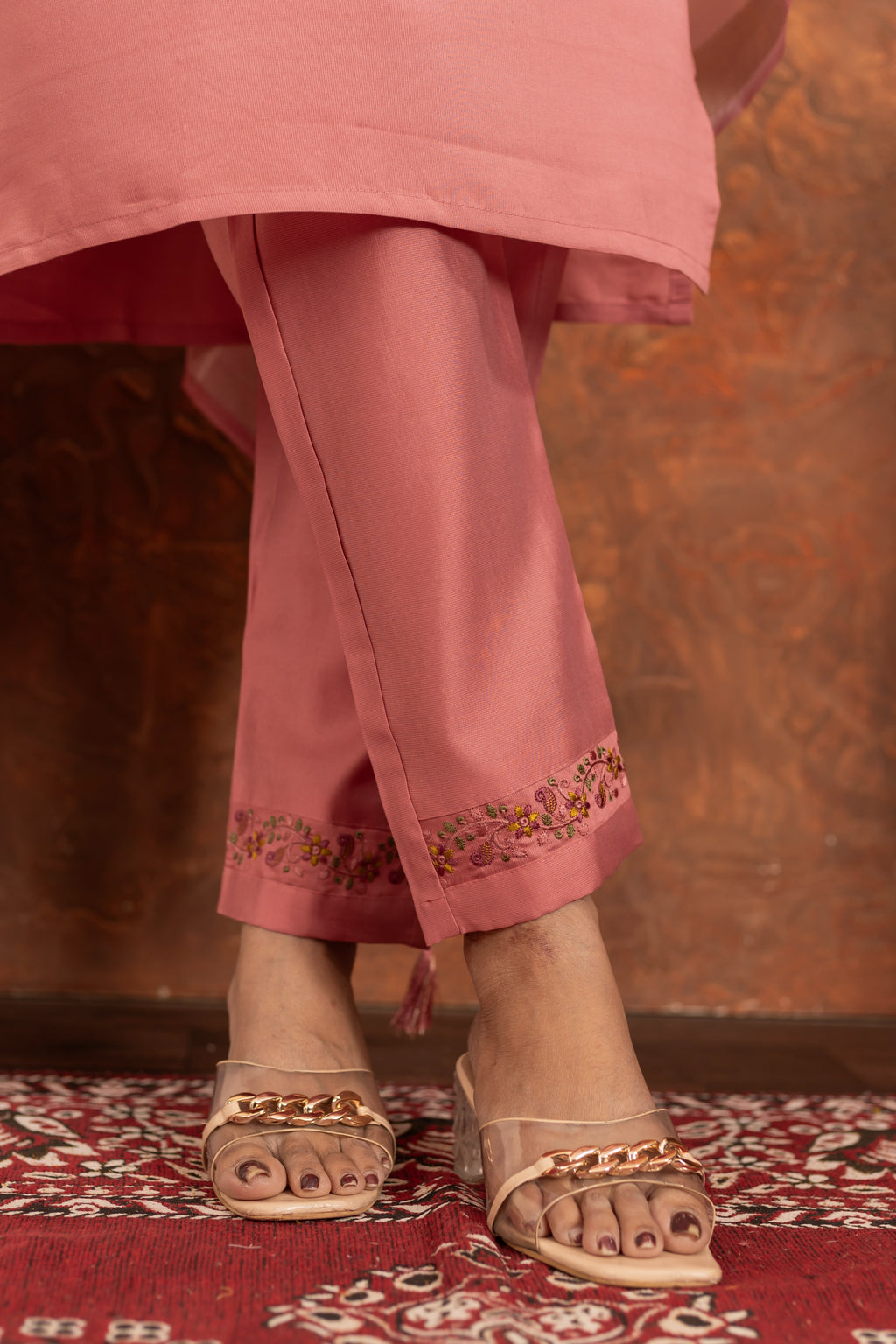 Elegant Straight Kurti Pant Dupatta Set of Peach
