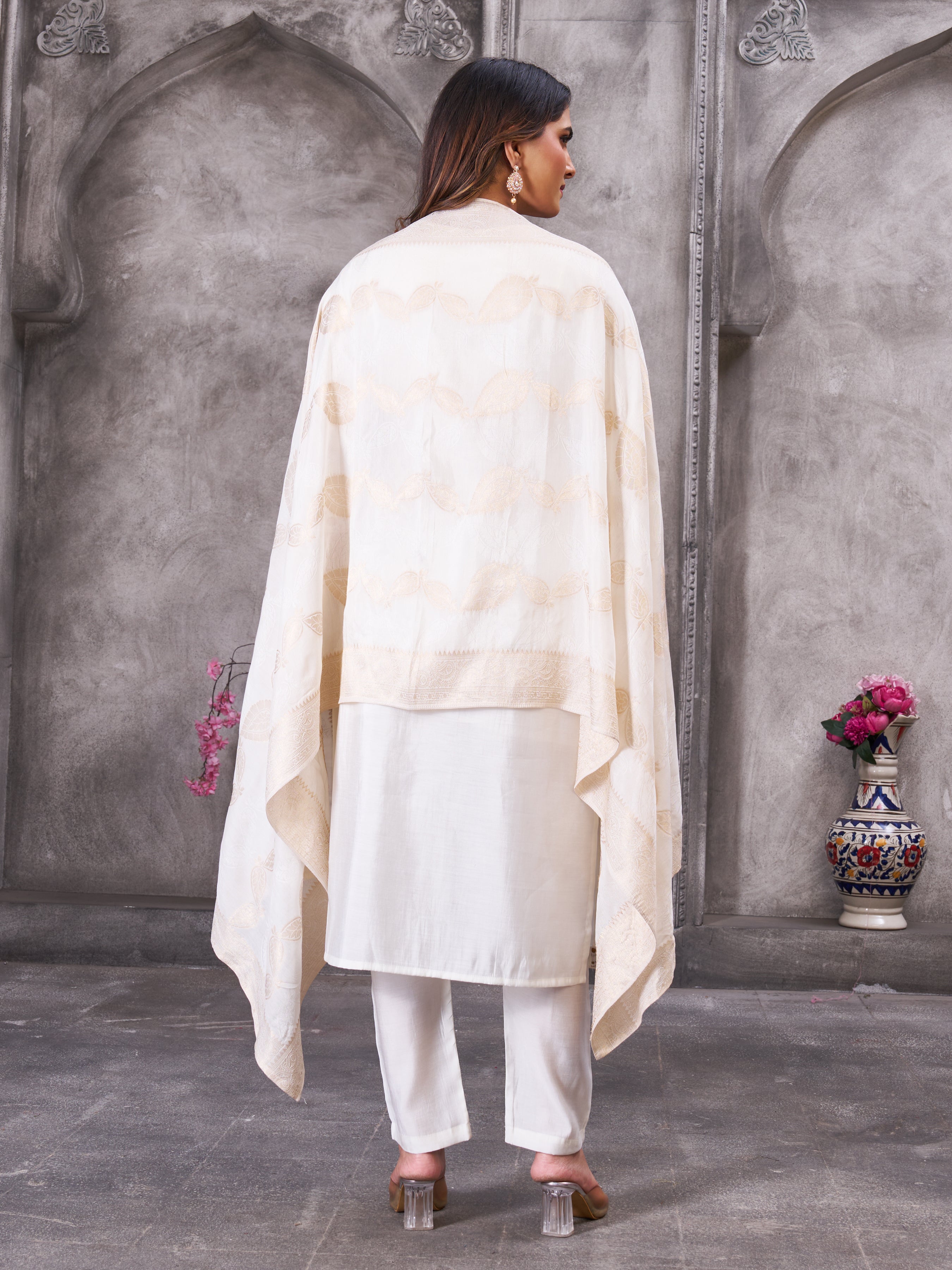 Elegant Straight Kurti Pant Dupatta Set of White