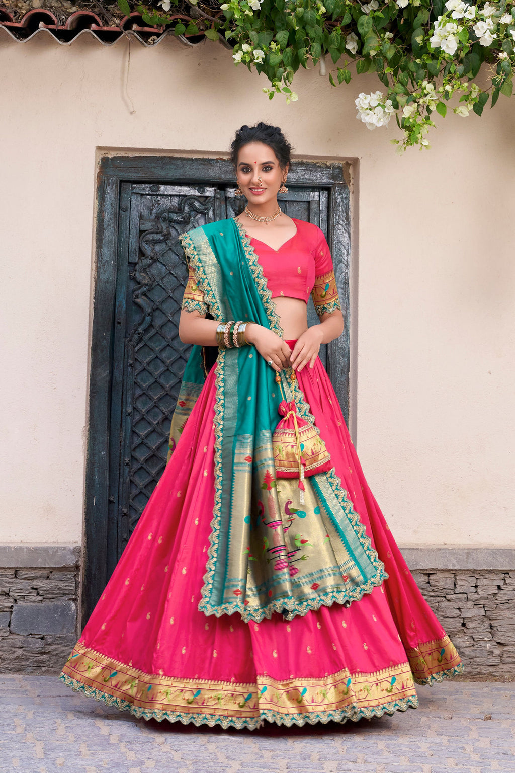 Kalikar Zari Weaving Work With Sequins and Thread Embroidery Scallop Lace Border-2014 Kalikar