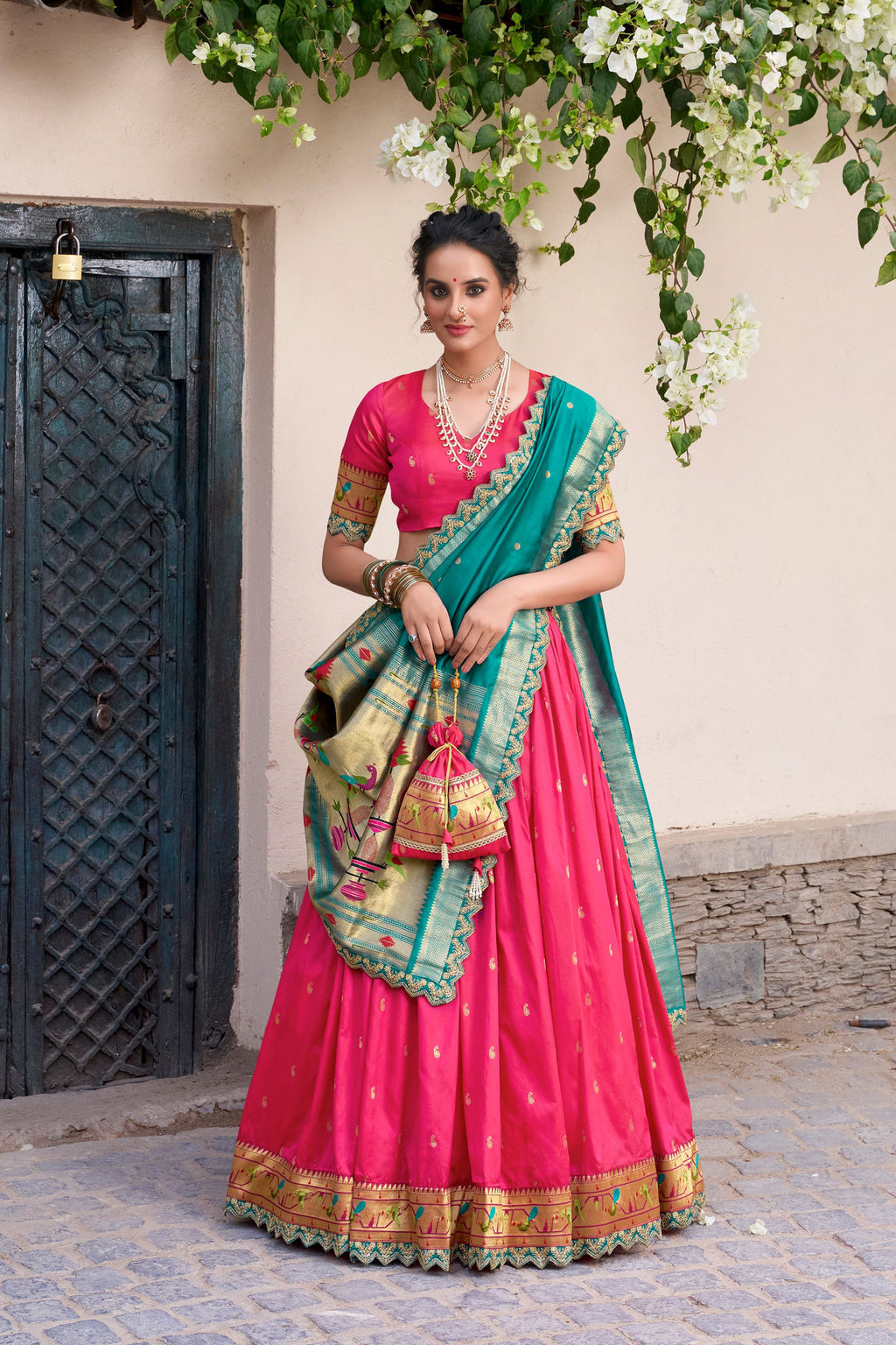 Kalikar Zari Weaving Work With Sequins and Thread Embroidery Scallop Lace Border-2014 Kalikar