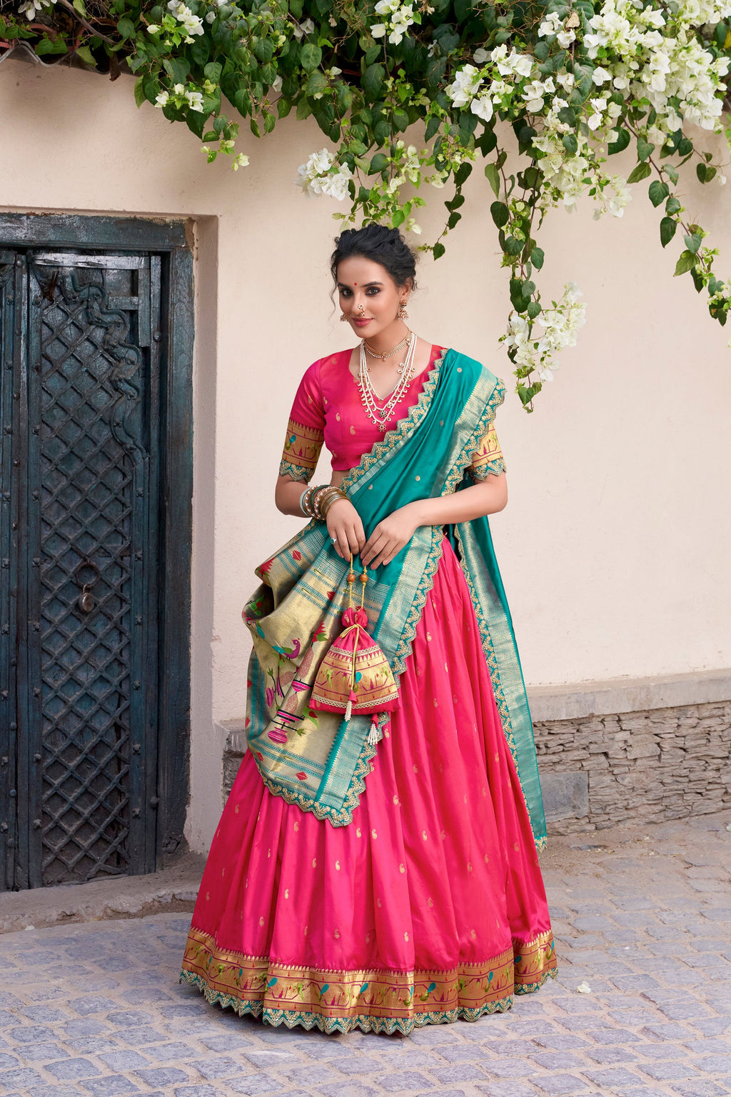 Kalikar Zari Weaving Work With Sequins and Thread Embroidery Scallop Lace Border-2014 Kalikar