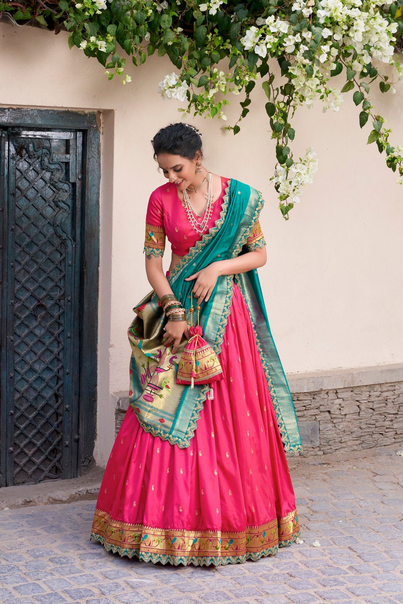 Kalikar Zari Weaving Work With Sequins and Thread Embroidery Scallop Lace Border-2014 Kalikar