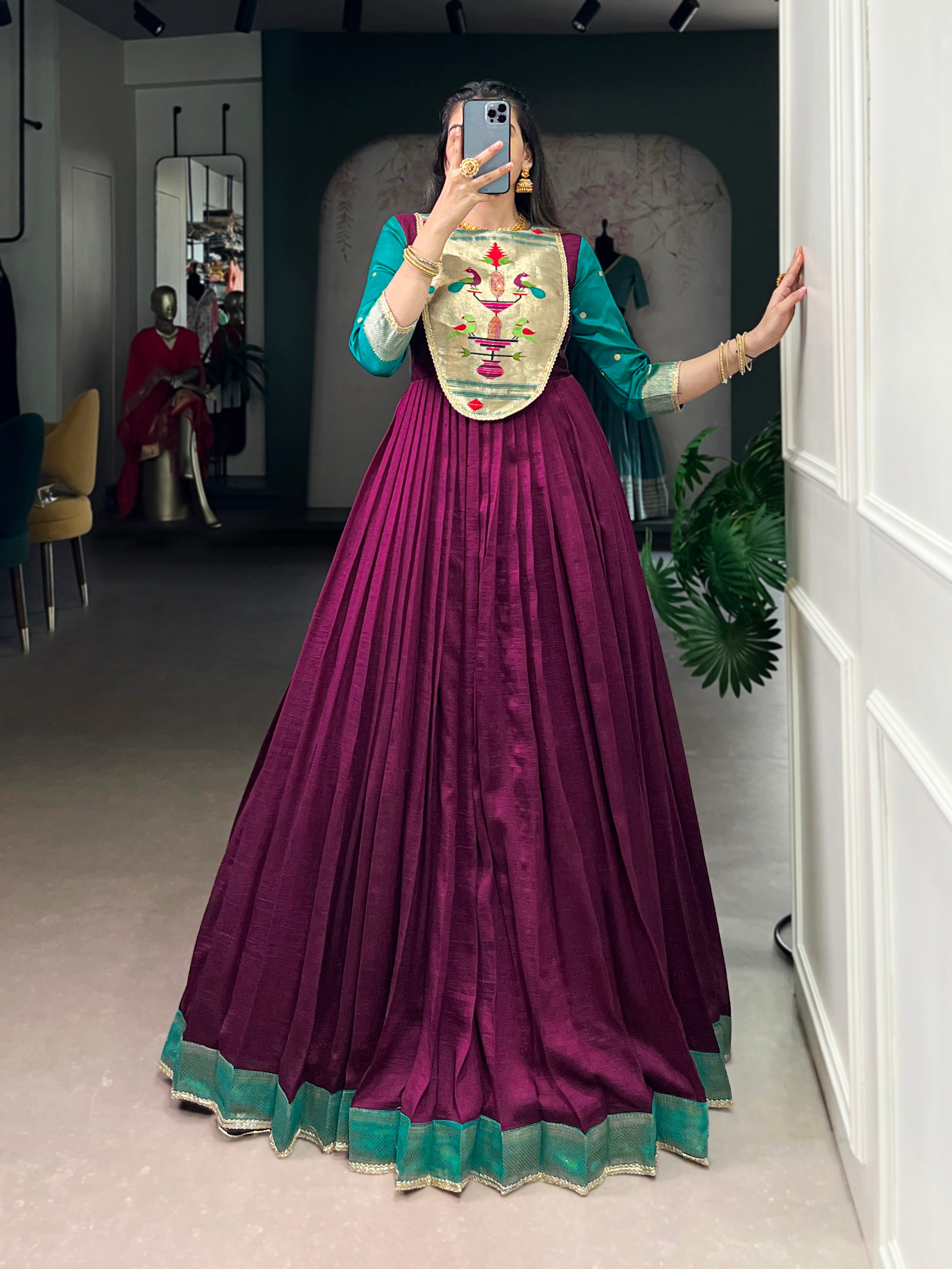 Designer Jari Woven Fown of Purple Colour