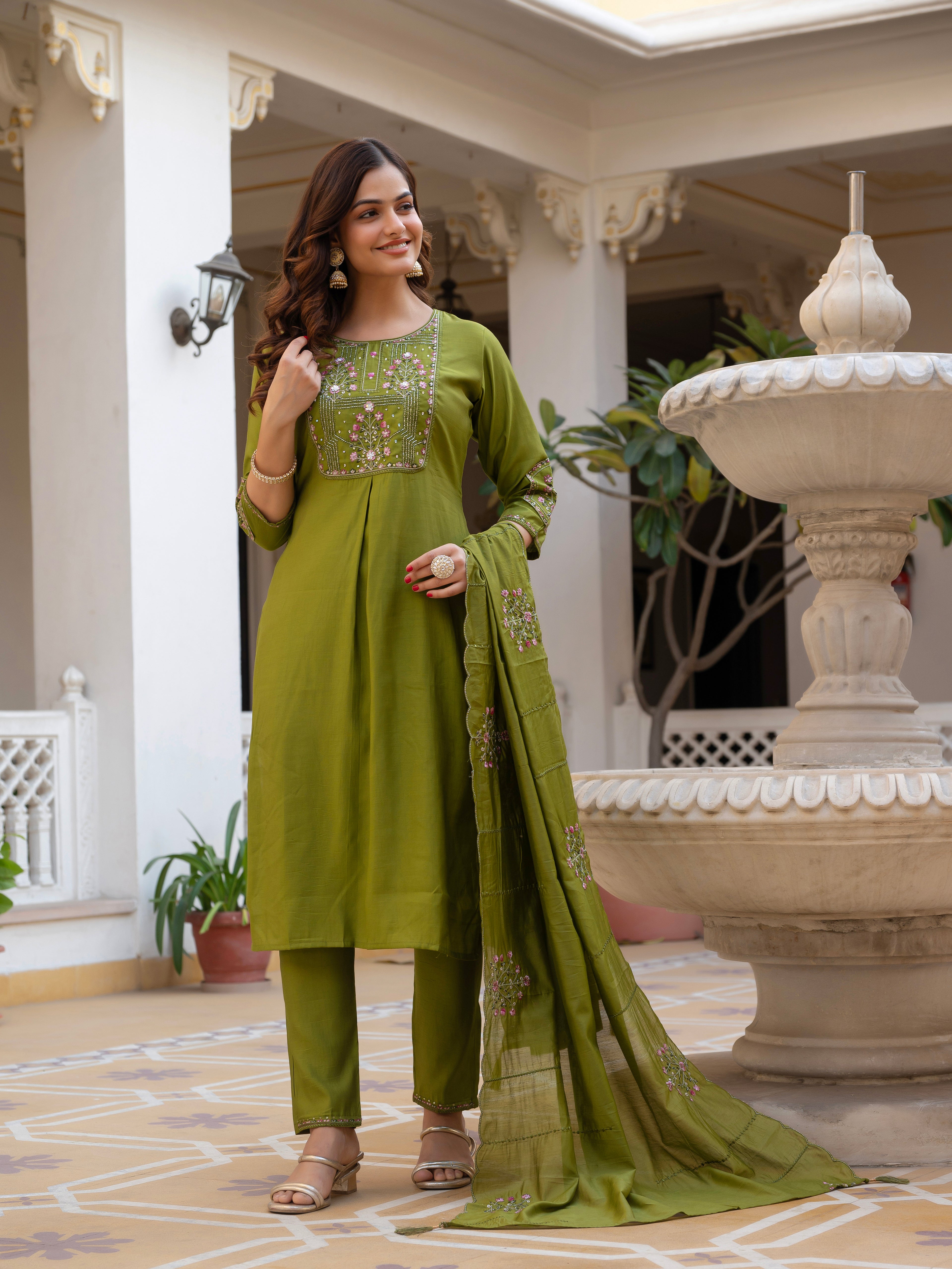 Elegant Straight Kurti Pant Dupatta Set of Green