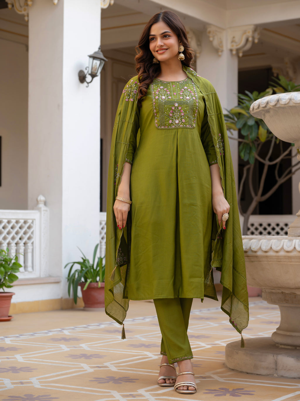 Elegant Straight Kurti Pant Dupatta Set of Green