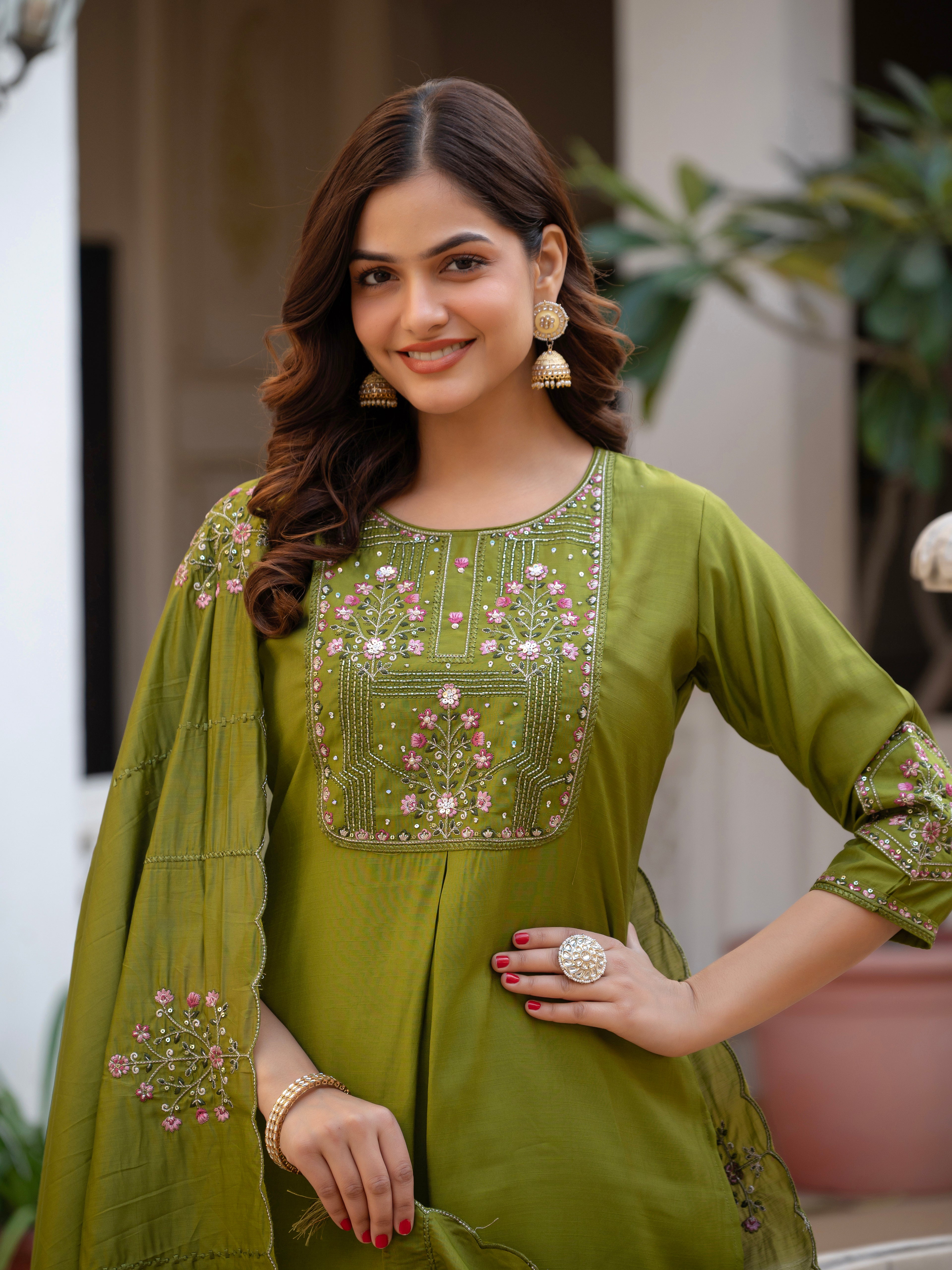 Elegant Straight Kurti Pant Dupatta Set of Green