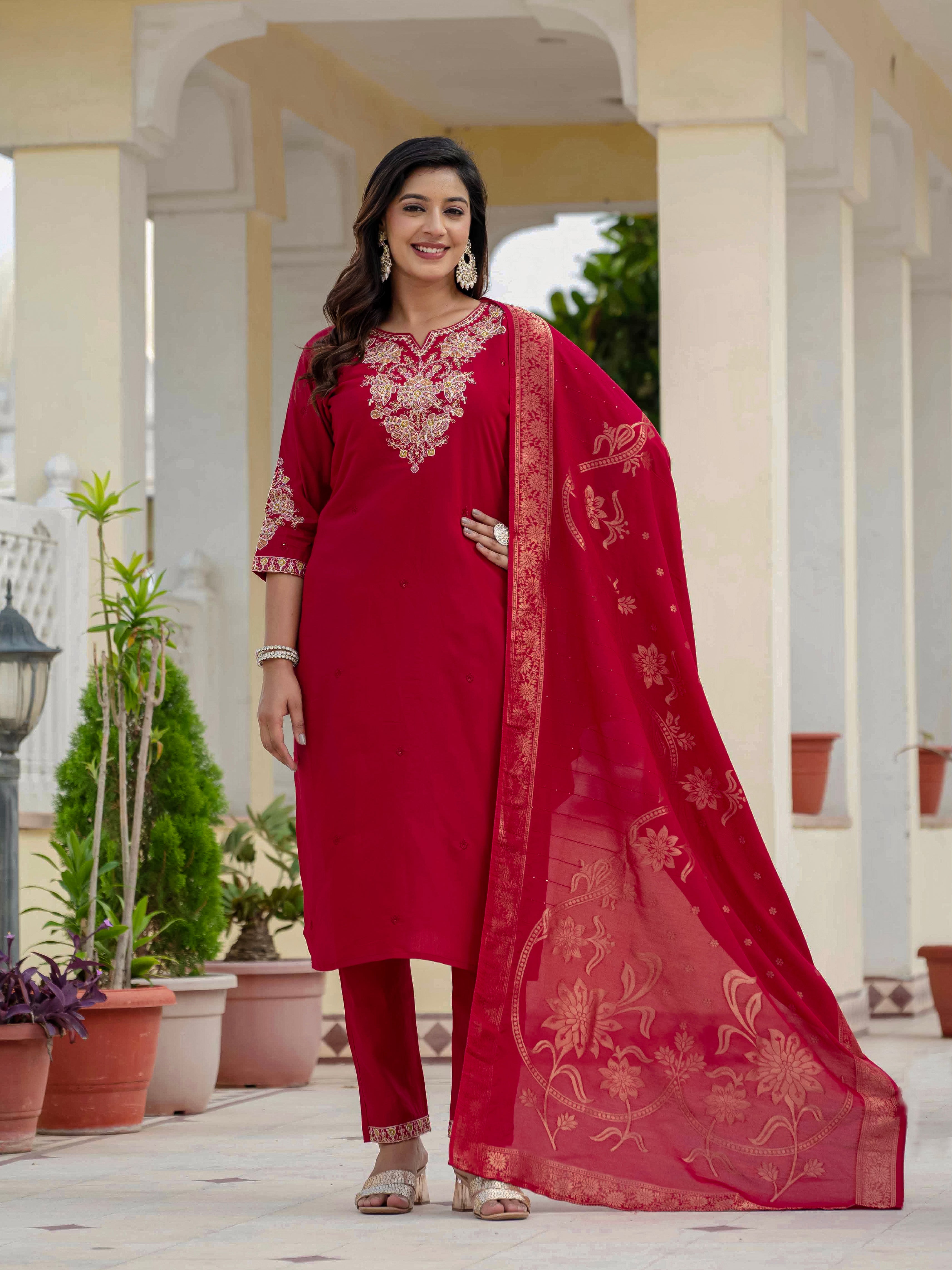 Elegant Straight Kurti Pant Dupatta Set of Maroon