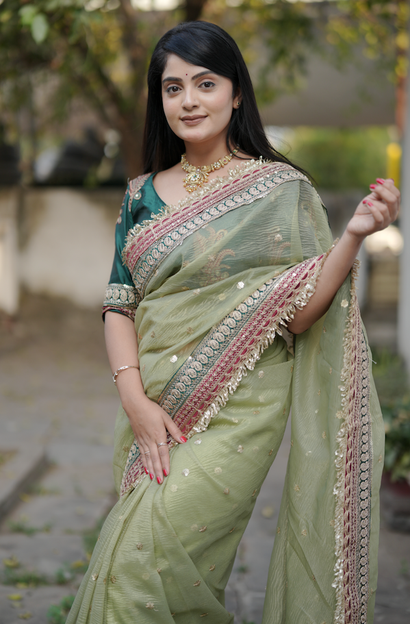Kalikar Heavy Twilve banarasi crush Fark Laces Border Green Mengo- Pista