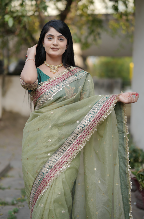 Kalikar Heavy Twilve banarasi crush Fark Laces Border Green Mengo- Pista