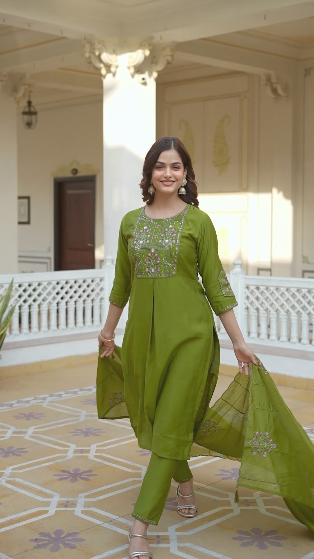 Elegant Straight Kurti Pant Dupatta Set of Green